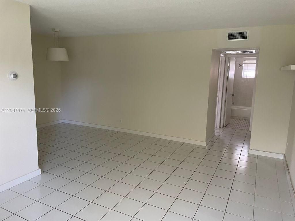 1450 Atlantic Shores Blvd , Unit 109, Hallandale Beach, FL 33009 Photo