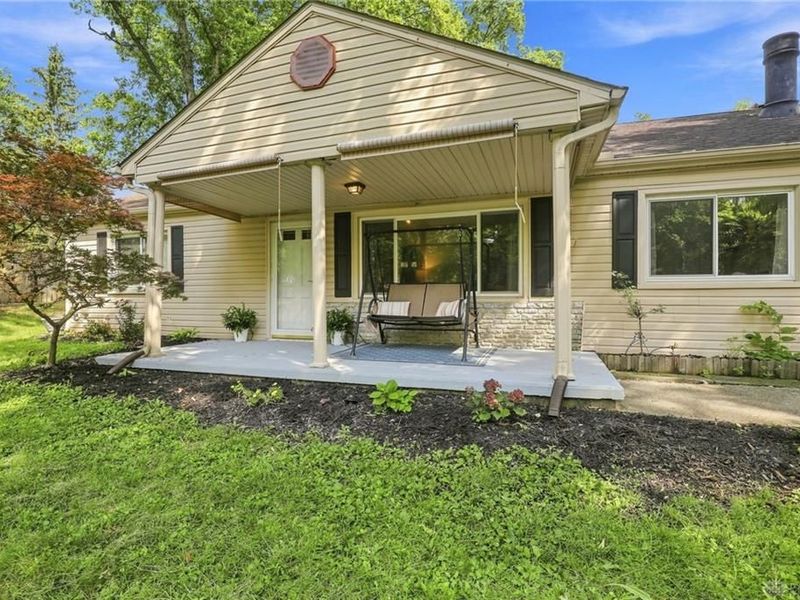 29 W Blossom Hill Road, West Carrollton, OH 45449 Photo 2