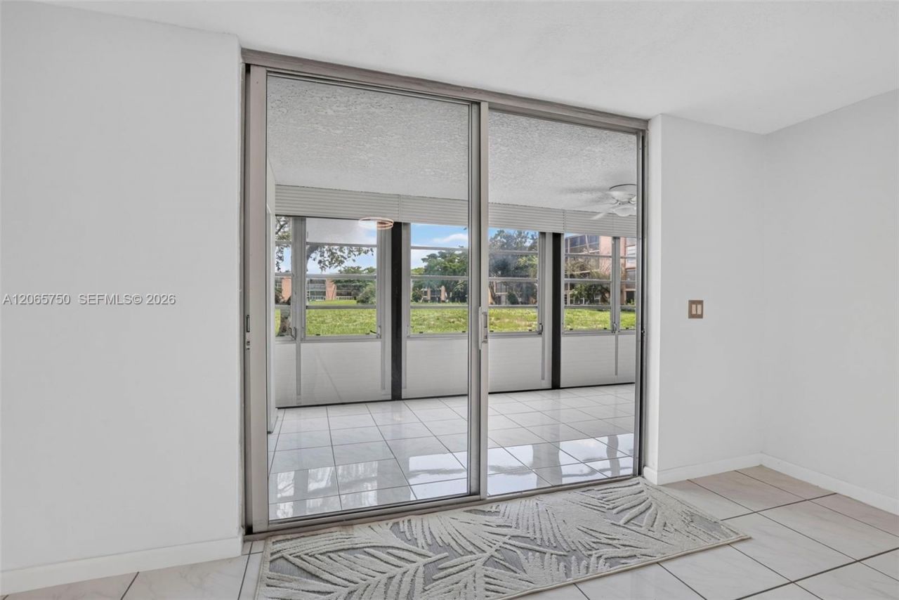 7301 NW 1st St , Unit 106, Margate, FL 33063 Photo