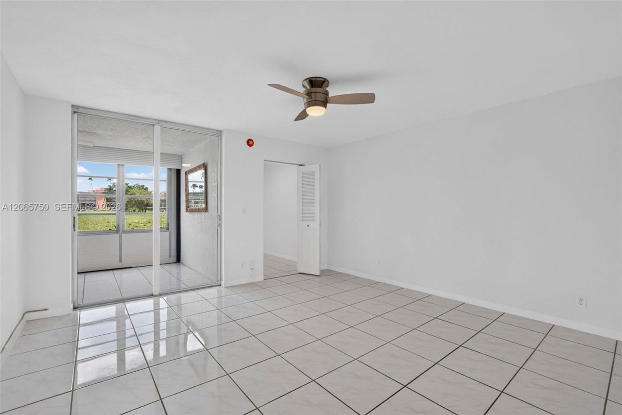 7301 NW 1st St , Unit 106, Margate, FL 33063 Photo