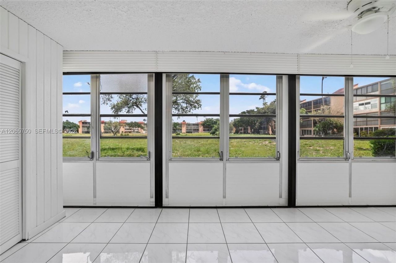 7301 NW 1st St , Unit 106, Margate, FL 33063 Photo