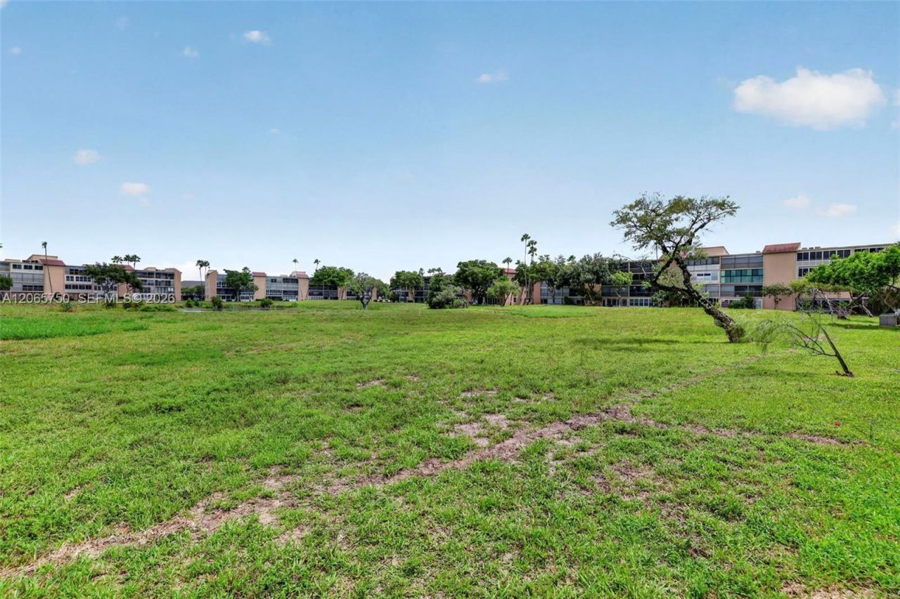 7301 NW 1st St , Unit 106, Margate, FL 33063 Photo