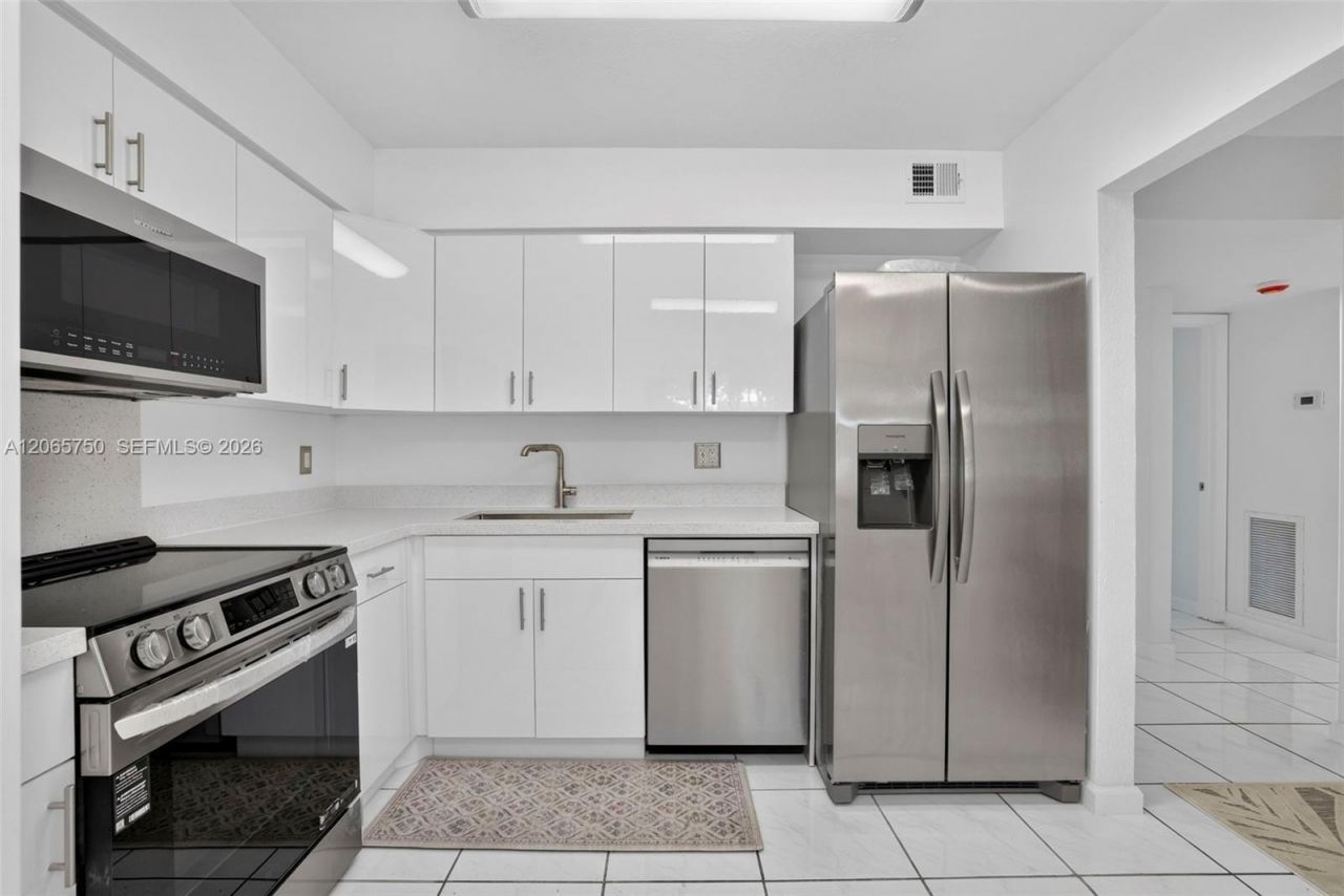 7301 NW 1st St , Unit 106, Margate, FL 33063 Photo