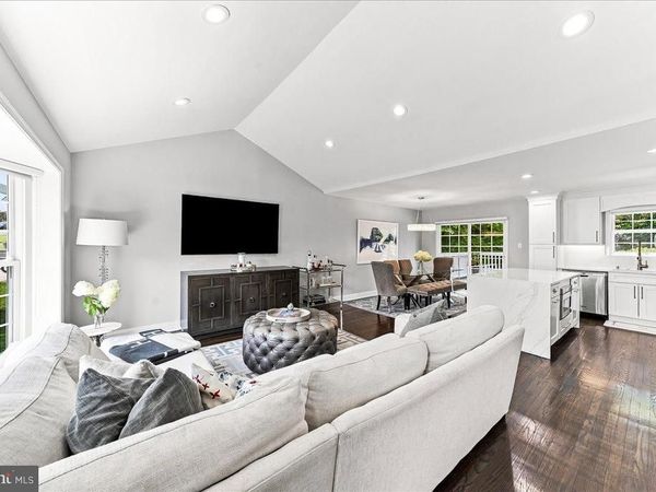 310 COLUMBIA PLACE, BROOMALL, PA 19008