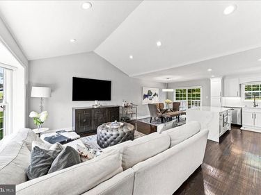 310 COLUMBIA PLACE, BROOMALL, PA 19008