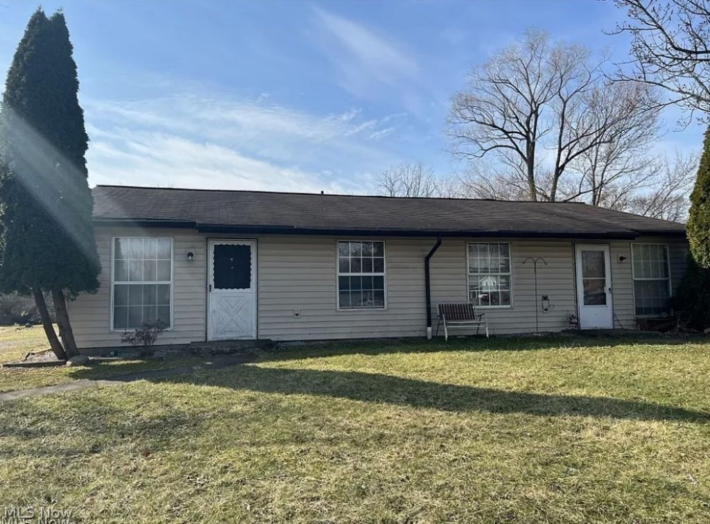 3013 Hilton Street Nw, Massillon, OH 44646 Main Photo