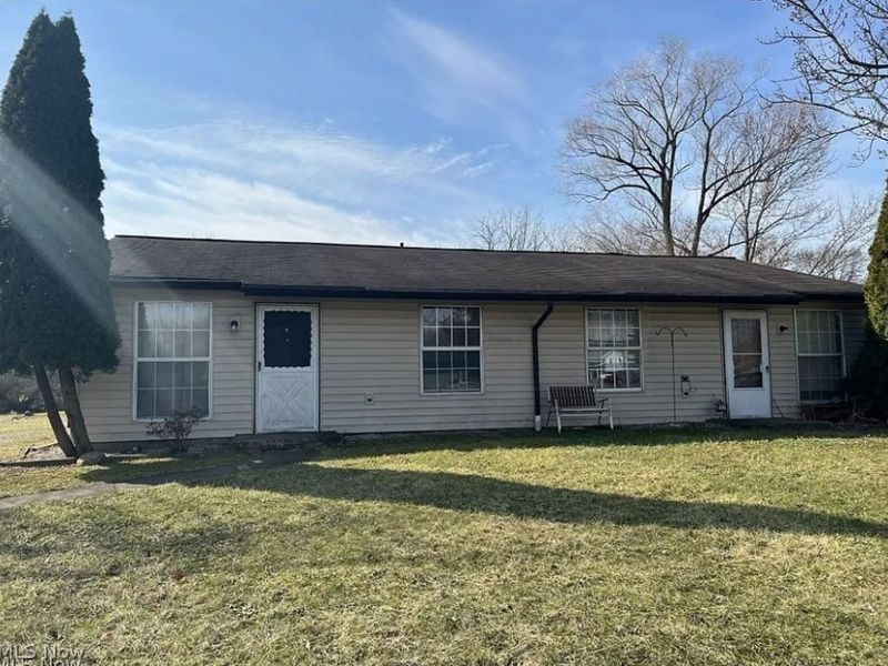 3013 Hilton Street NW, Massillon, OH 44646 Photo 1