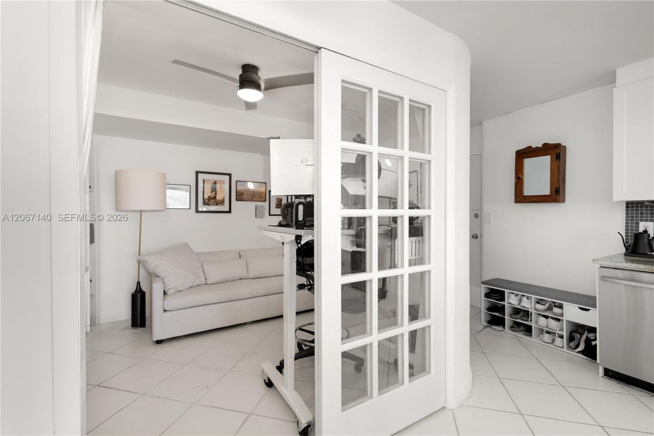 401 Ocean Dr, Unit 316, Miami Beach, FL 33139 Photo