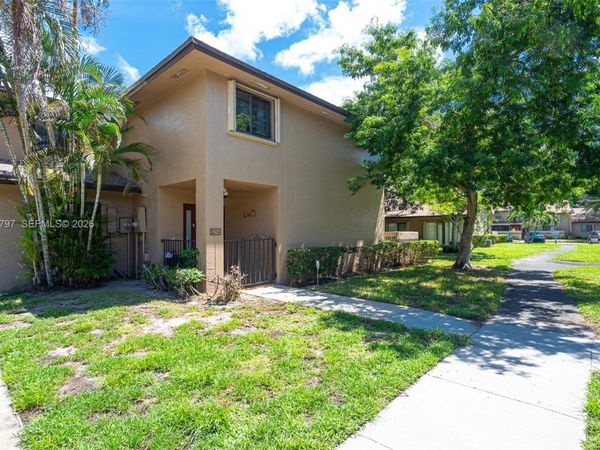 2214 NW 39th Ave , Coconut Creek, FL 33066