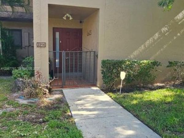 2214 NW 39th Ave , Coconut Creek, FL 33066