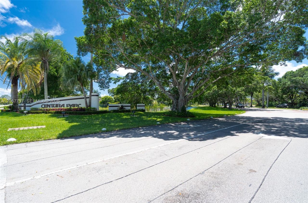 2214 NW 39th Ave , Coconut Creek, FL 33066 Photo