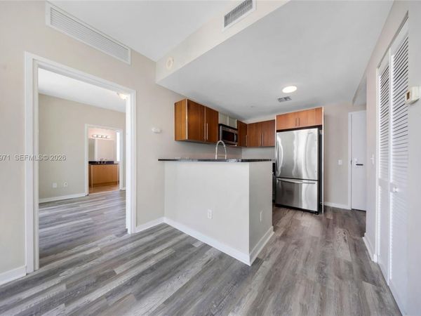 300 S Biscayne Blvd , Unit T-2911, Miami, FL 33131