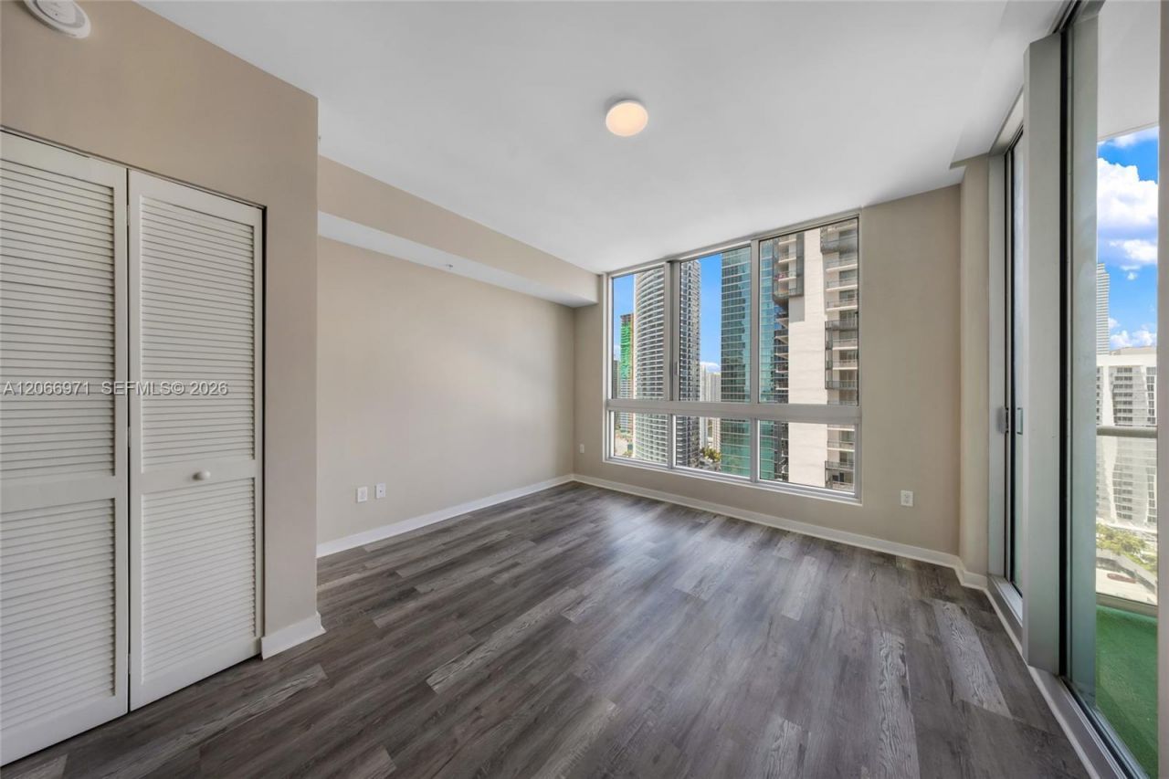 300 S Biscayne Blvd , Unit T-2911, Miami, FL 33131 Photo