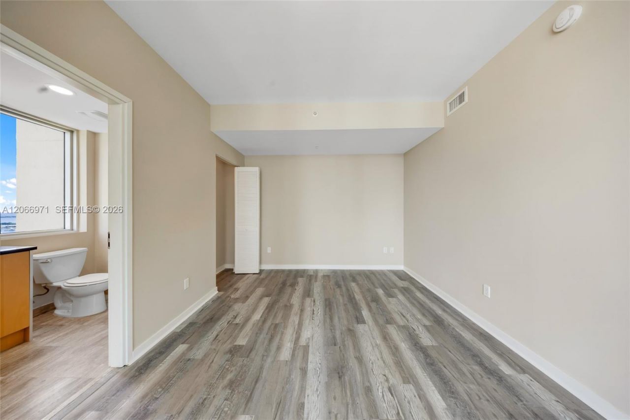 300 S Biscayne Blvd , Unit T-2911, Miami, FL 33131 Photo