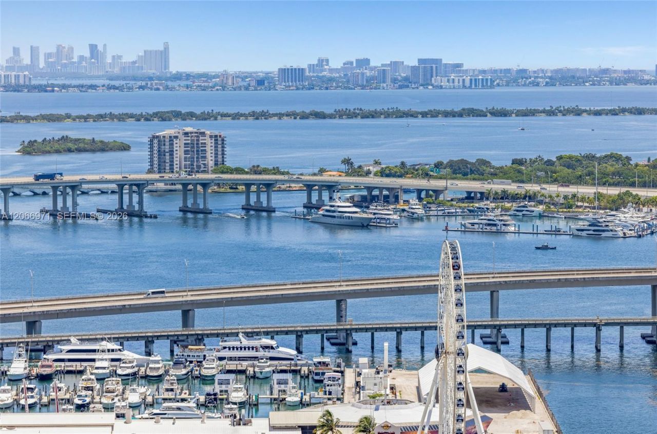300 S Biscayne Blvd , Unit T-2911, Miami, FL 33131 Photo