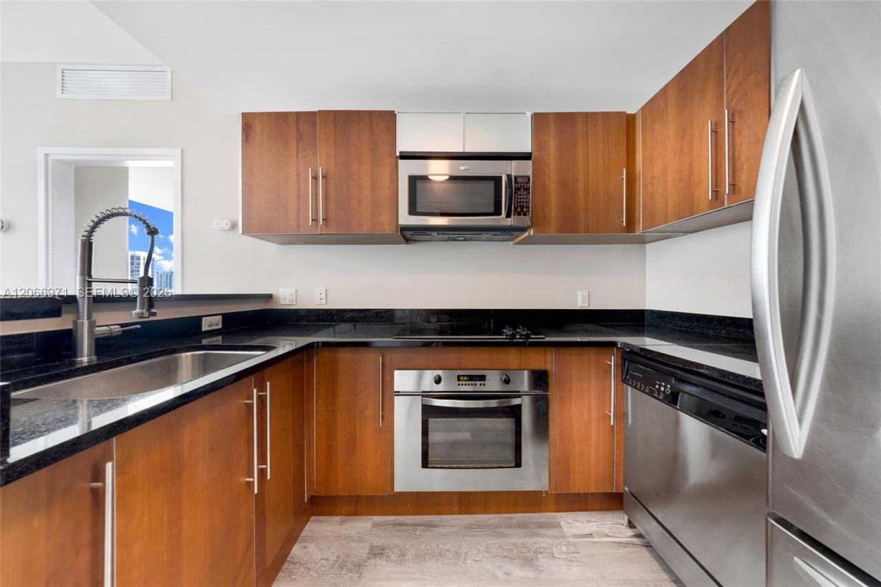 300 S Biscayne Blvd , Unit T-2911, Miami, FL 33131 Photo