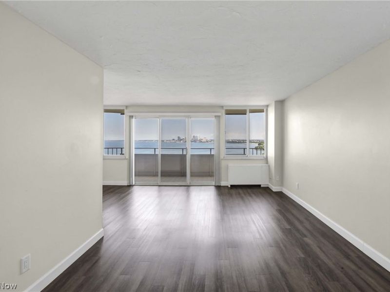12900 Lake Avenue, Unit 1125, Lakewood, OH 44107 Photo 9