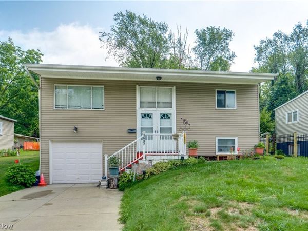1637 Vicgross Avenue , Akron, OH 44310