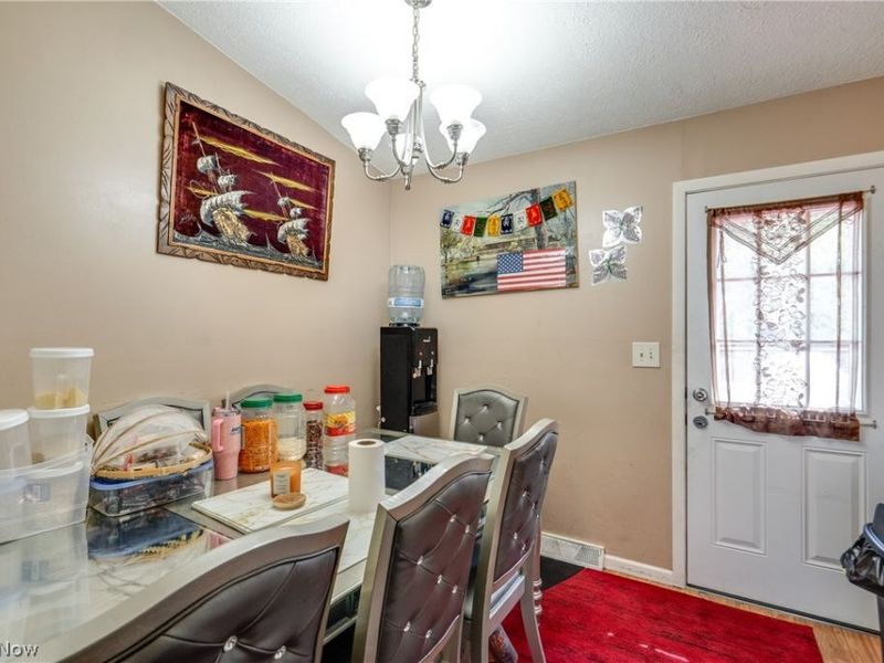 1637 Vicgross Avenue , Akron, OH 44310 Photo 14