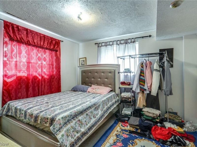 1637 Vicgross Avenue , Akron, OH 44310 Photo 8