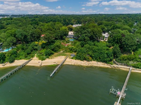 10 Hicks Lane , Port Washington, NY 11050