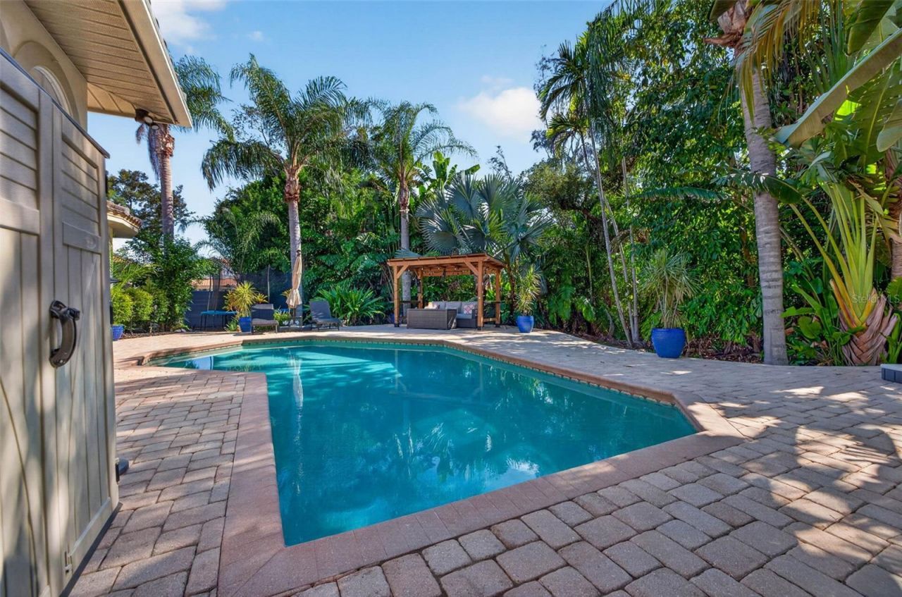4660 Laurel Oak Lane Ne, Saint Petersburg, FL 33703 Photo