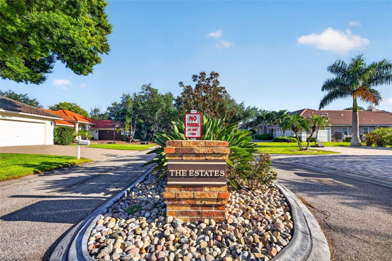 4660 Laurel Oak Lane Ne, Saint Petersburg, FL 33703 Photo