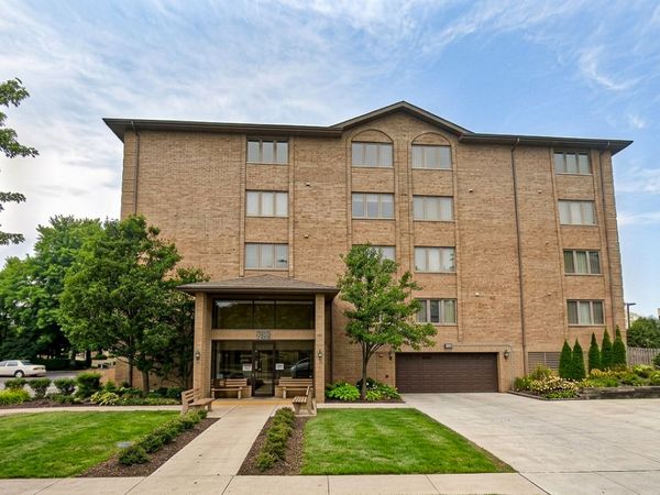 9510 S Kolmar Avenue S, Unit 408, Oak Lawn, IL 60453