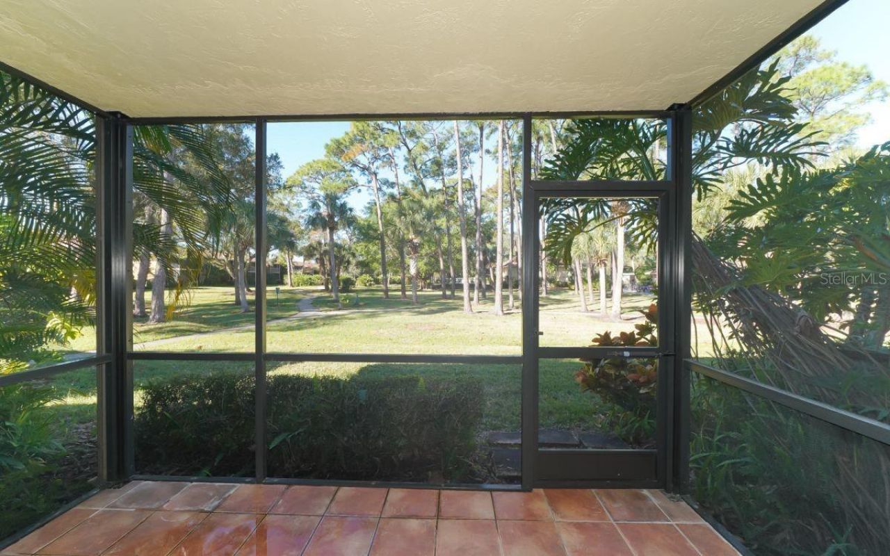 942 La Costa Circle, Unit 9, Sarasota, FL 34237 Photo