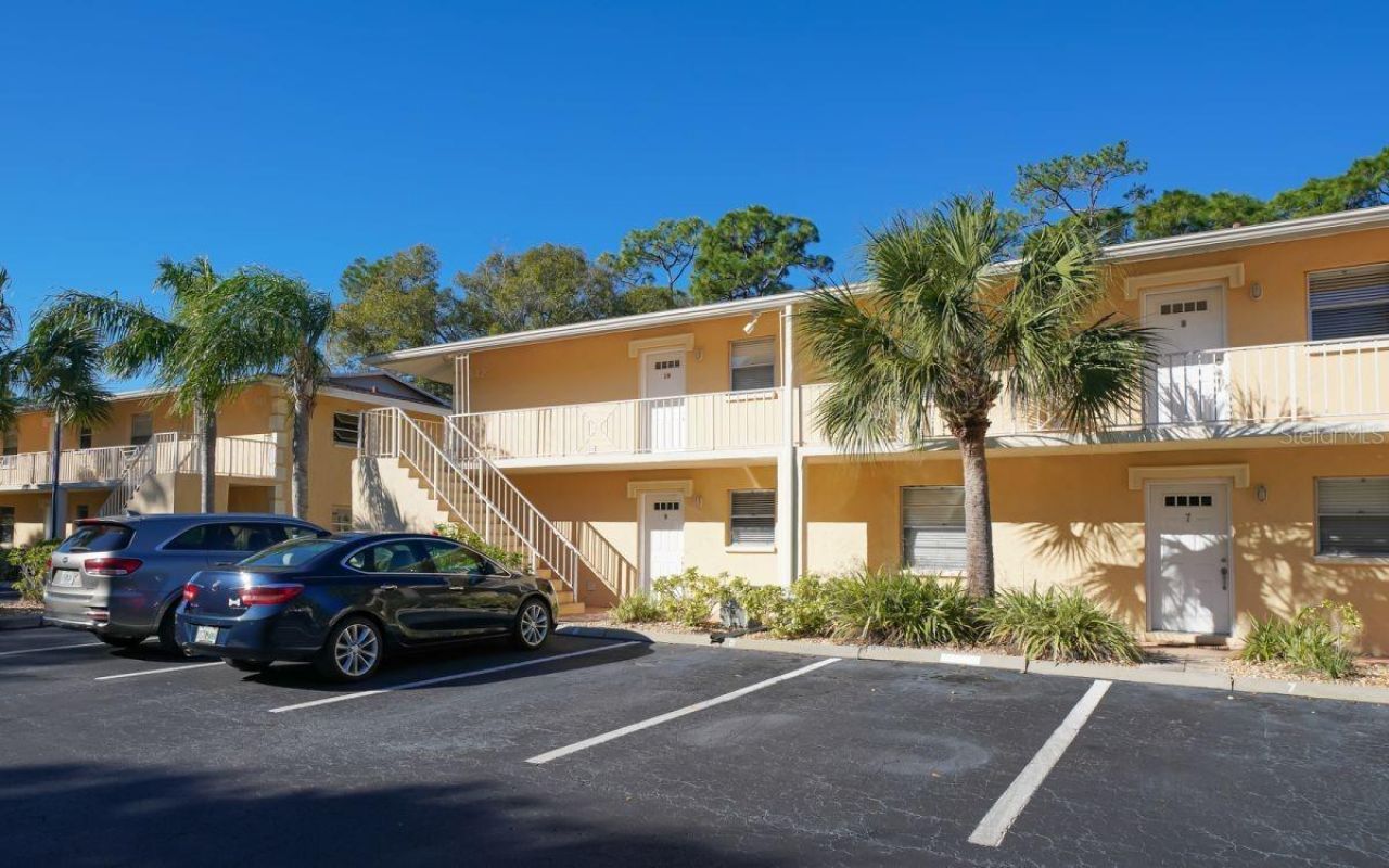 942 La Costa Circle, Unit 9, Sarasota, FL 34237 Photo