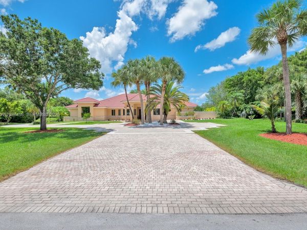 2710 WALKERS WAY , WESTON, FL 33331