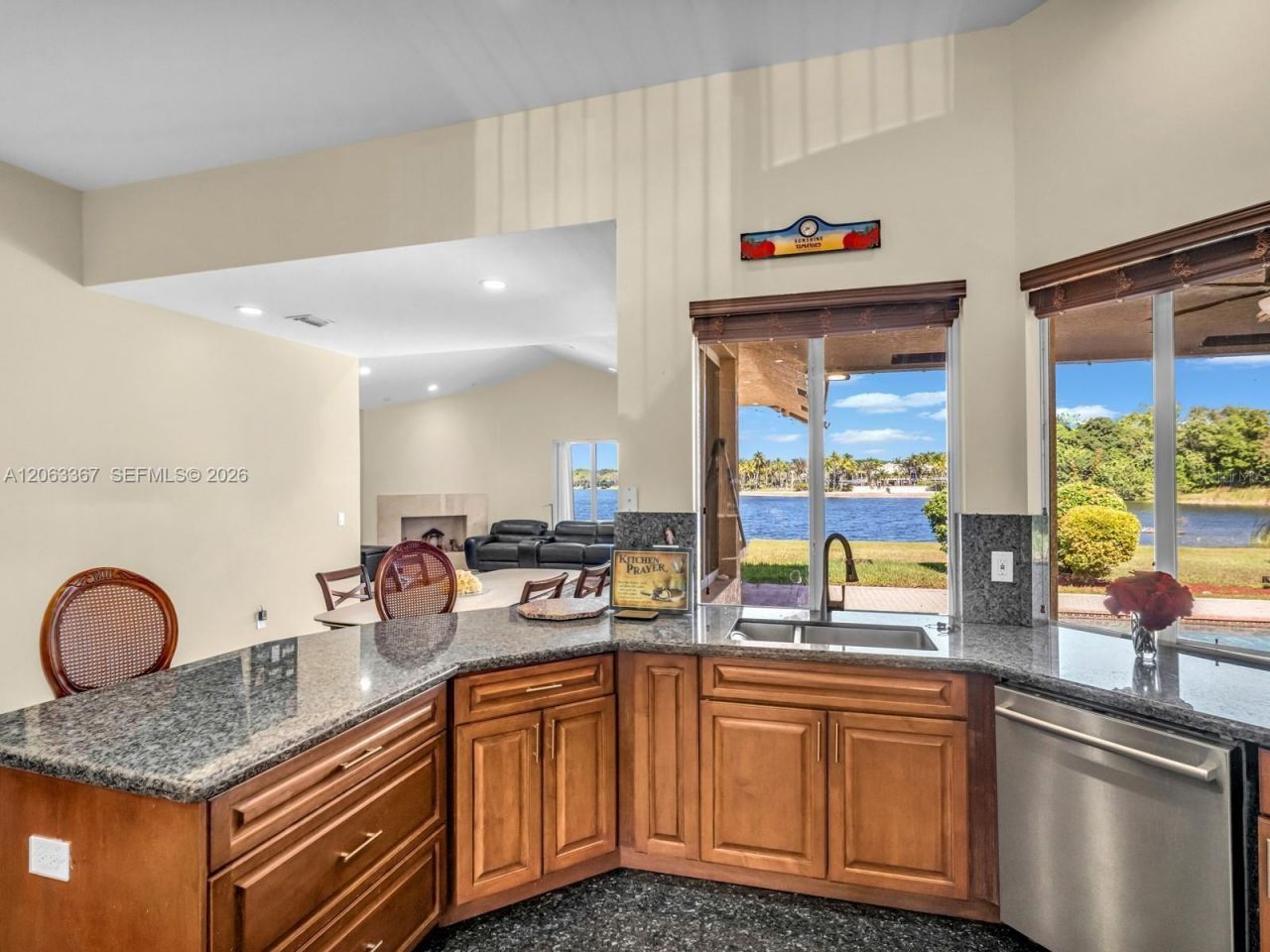 2710 Walkers Way, Weston, FL 33331 Photo