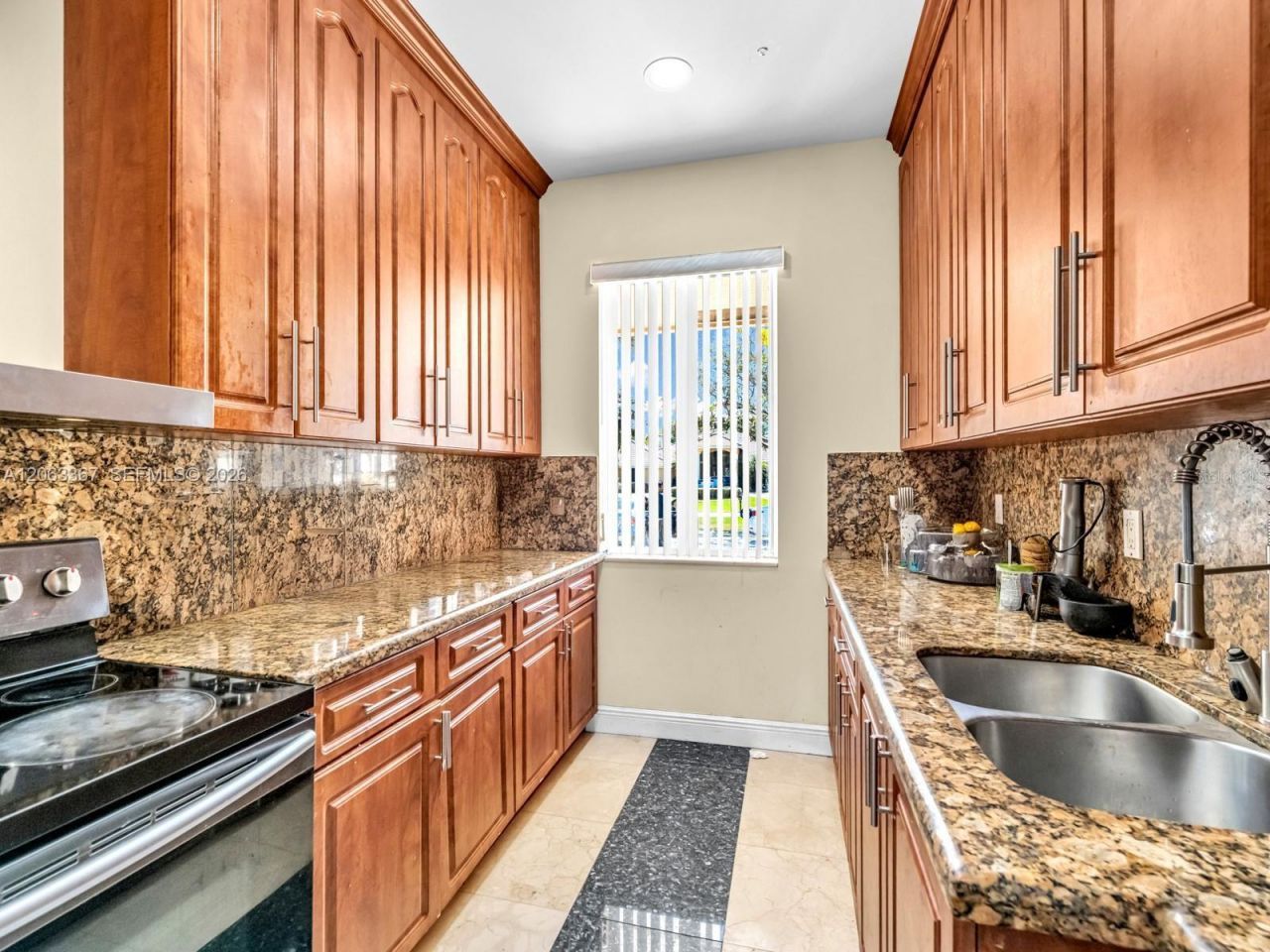 2710 Walkers Way, Weston, FL 33331 Photo