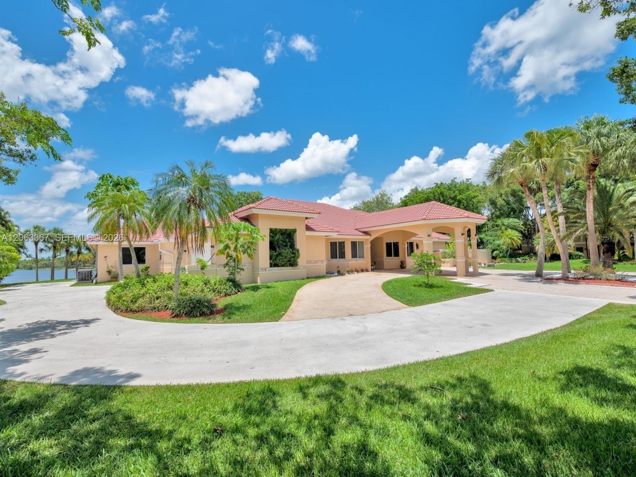 2710 Walkers Way, Weston, FL 33331 Photo