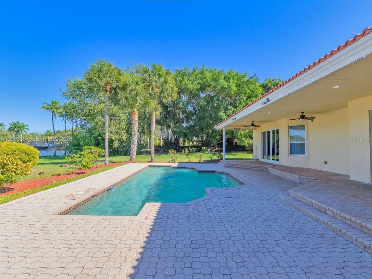 2710 Walkers Way, Weston, FL 33331 Photo
