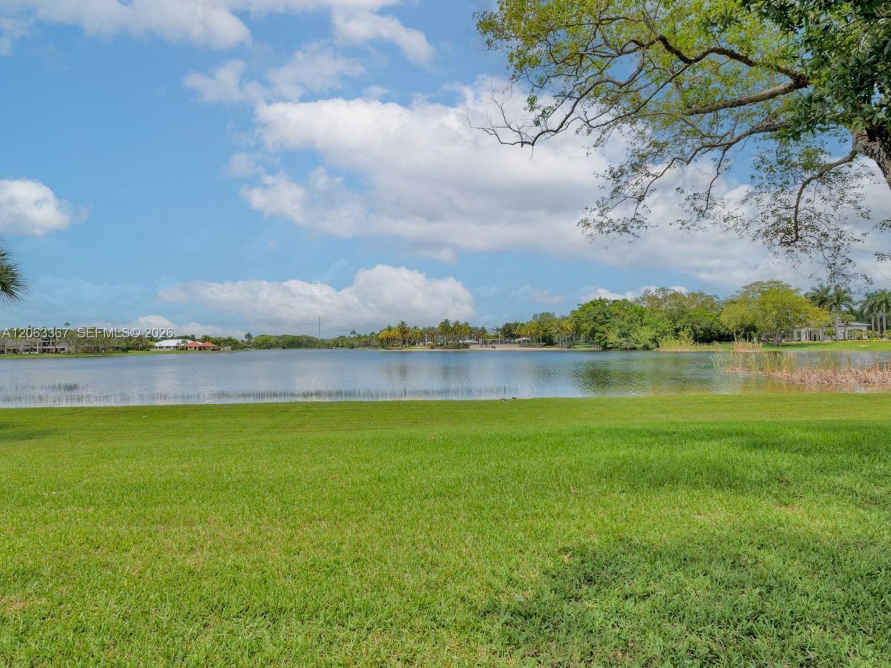 2710 Walkers Way, Weston, FL 33331 Photo