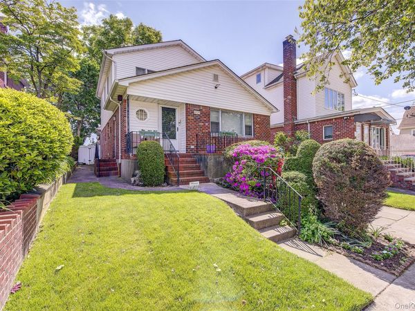 69-29 166th Street , Fresh Meadows, NY 11365