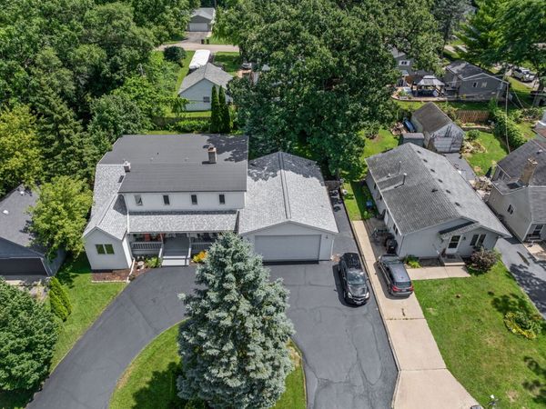 3422 Oakwood Drive, Island Lake, IL 60042