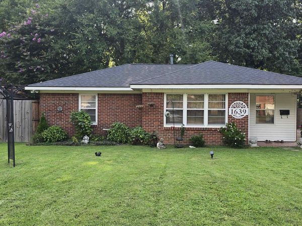 1639 COLONIAL RD, Memphis, TN 38117