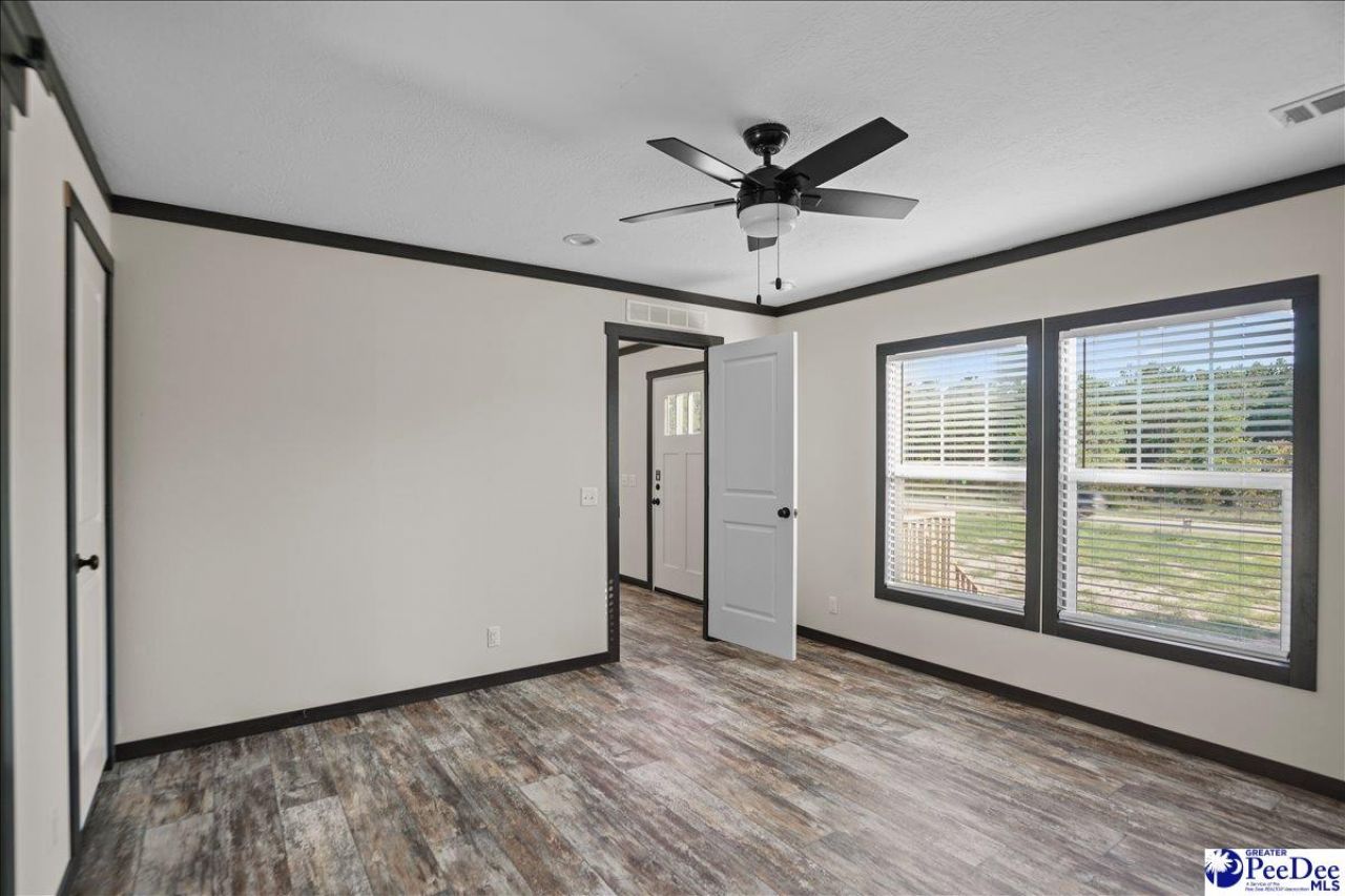 6493 Airport Road Photo 18