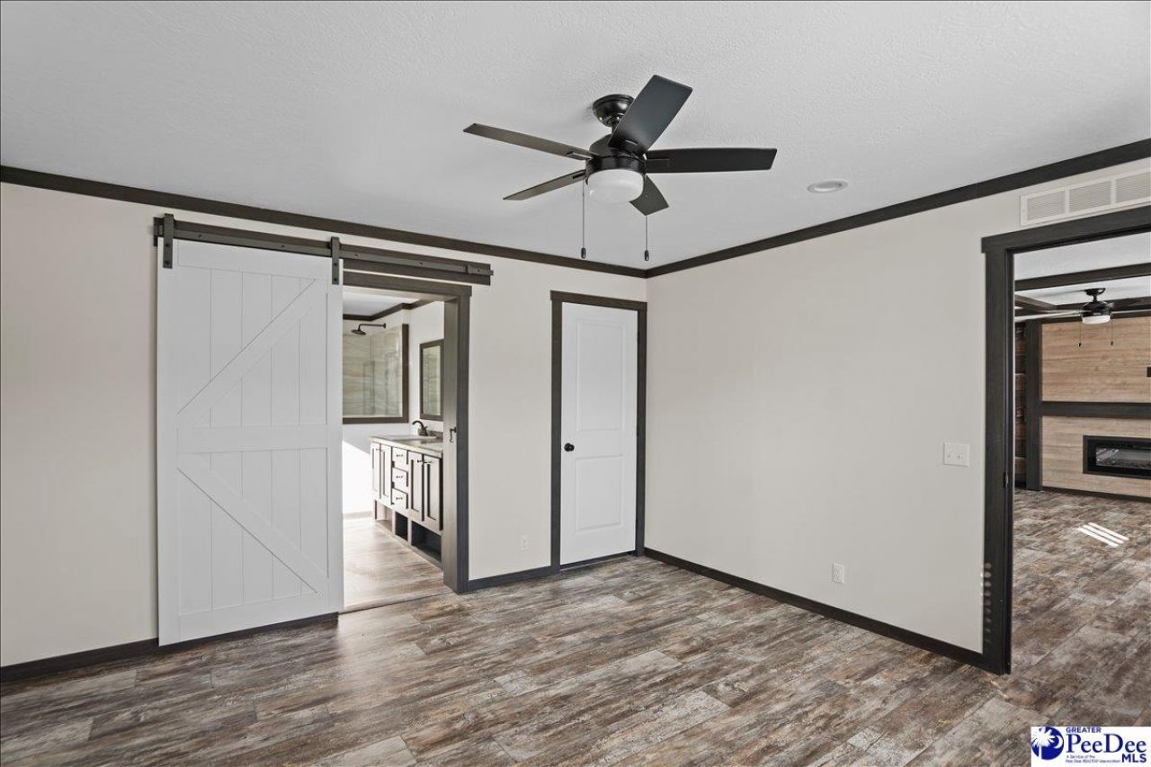 6493 Airport Road Photo 19