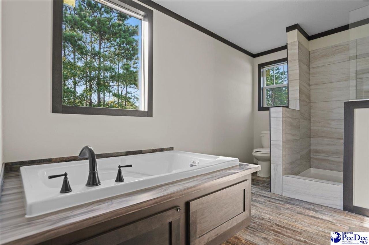 6493 Airport Road Photo 24