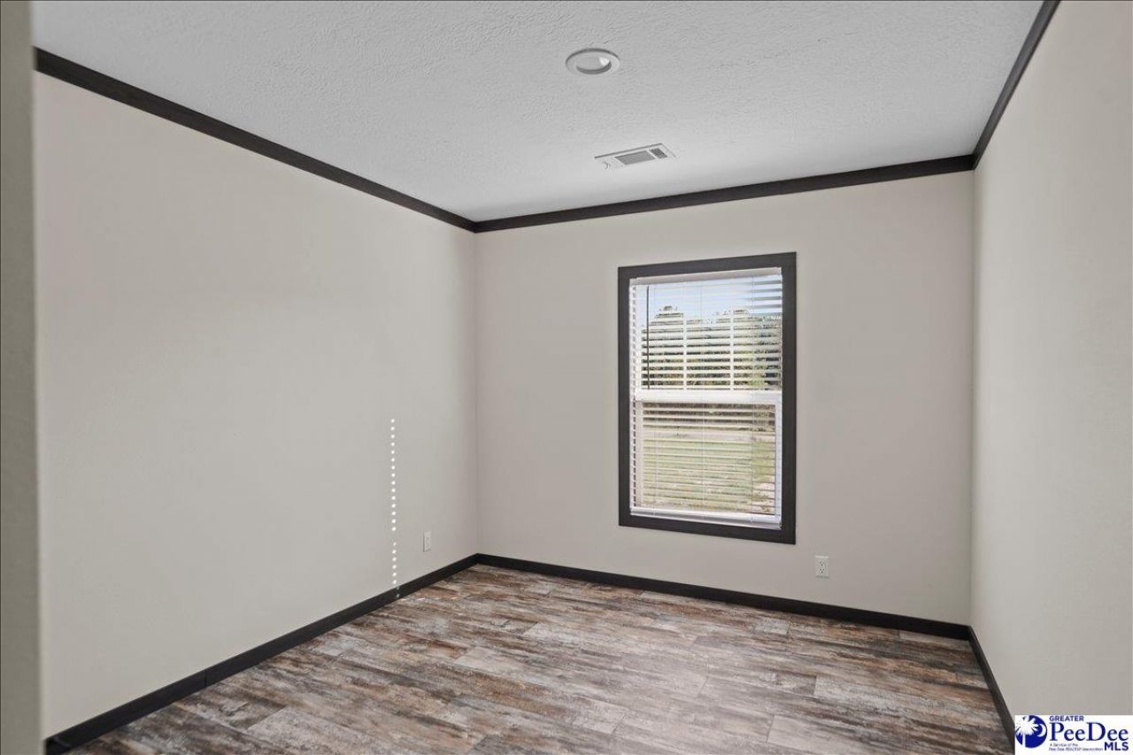 6493 Airport Road Photo 30