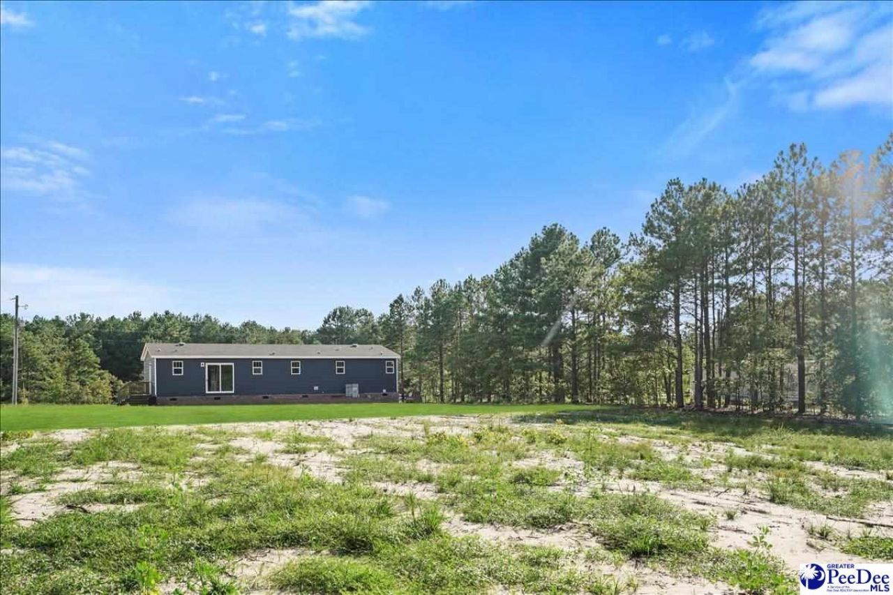 6493 Airport Road Photo 32