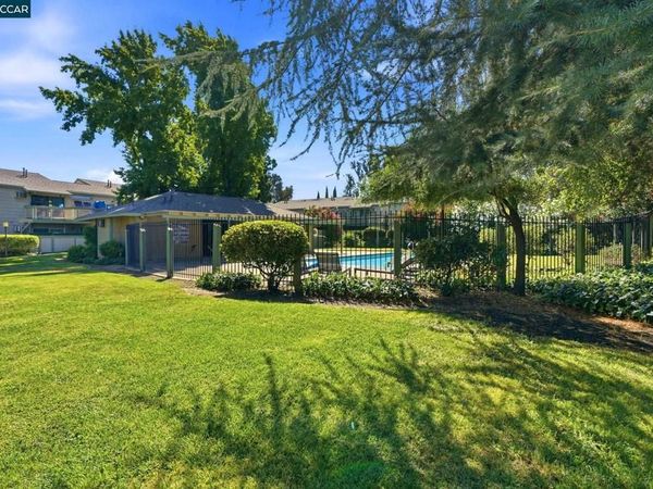 2890 Treat Blvd, Unit 39, Concord, CA 94518