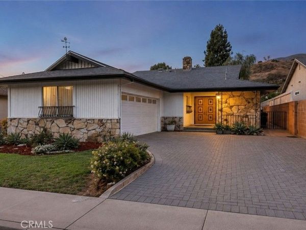 8127 Grove Street, Sunland, CA 91040