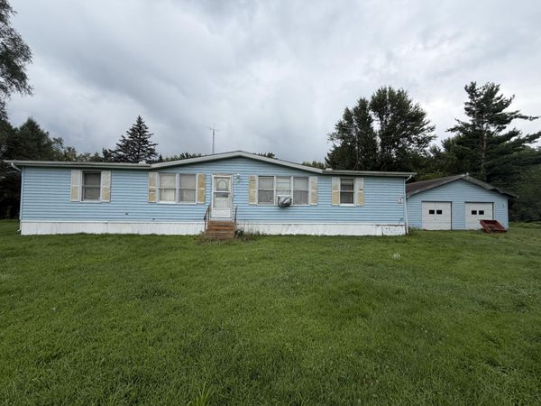 17460 Indian Prairie Road, White Pigeon, MI 49099