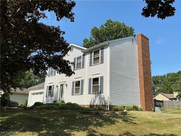 13592 Peppertree Avenue NW, Mogadore, OH 44201
