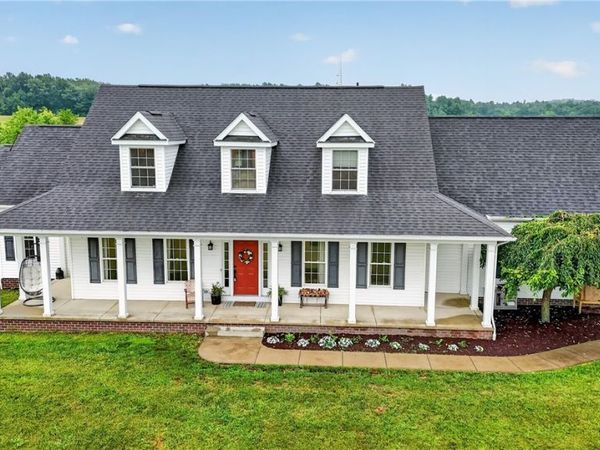 5624 Mapleton Street SE, East Canton, OH 44730