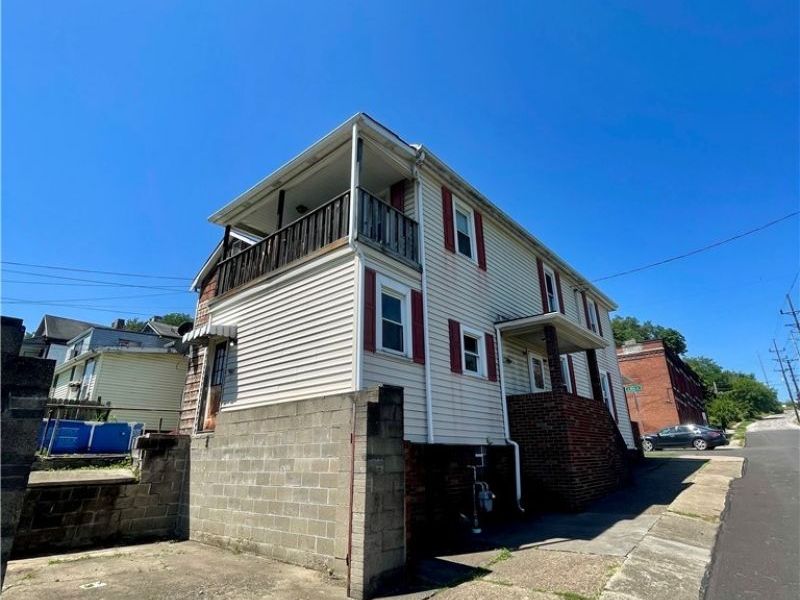 818 N 8th Street , Steubenville, OH 43952 Photo 5